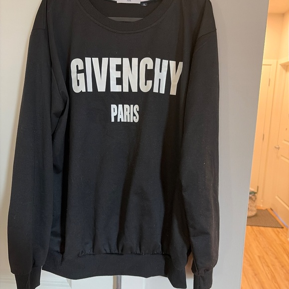 Givenchy - Picture 2 of 2